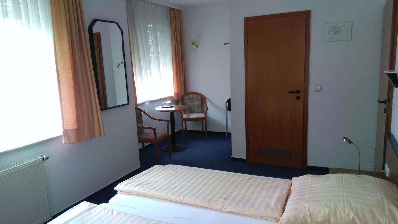 Hotel Loewensteiner Hof Haus Am Neuplatz Wertheim Exterior photo